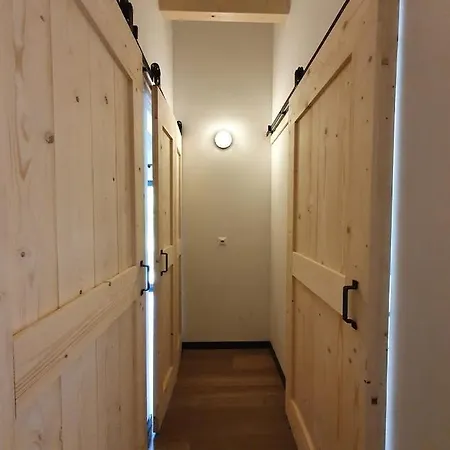 Nest *